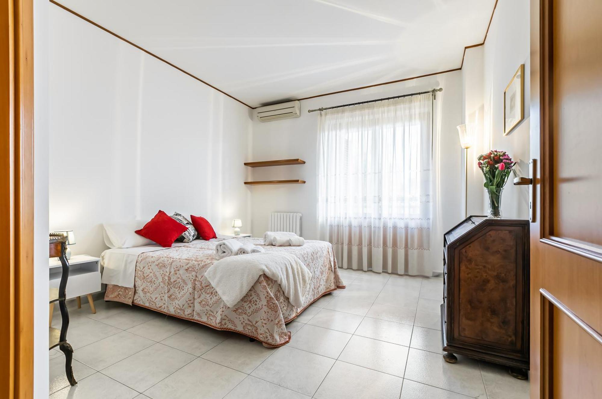 Palazzo Reale & Piazza Indipendenza Roomy Flat Palermo Exterior photo